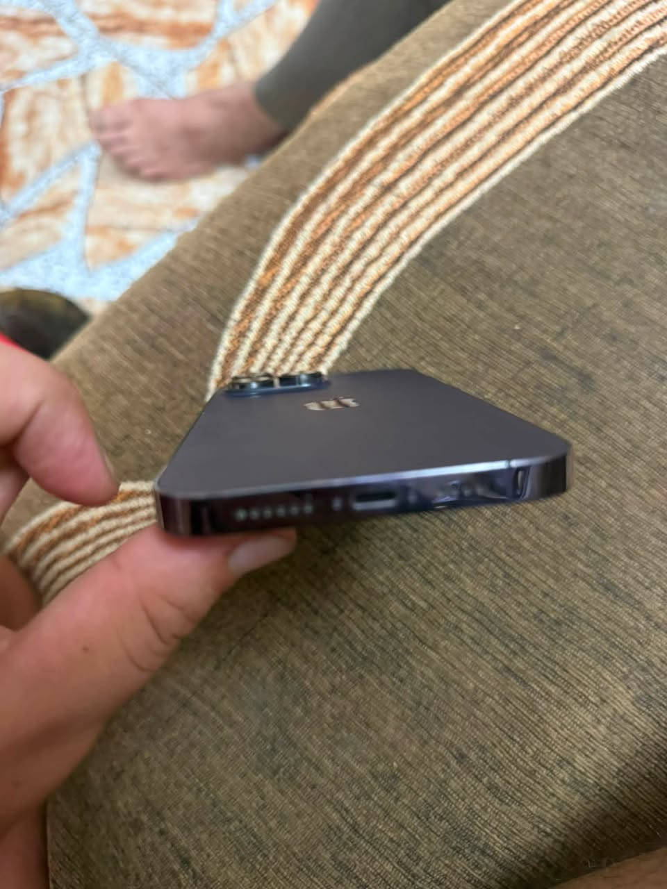 ذاكره 256 بطاريه ٩٤ ايفون 14 برو ماكس  عنوان بغداد السيديه رقم *********** مليون  وخمسين  كلشي ما ابدل بي
