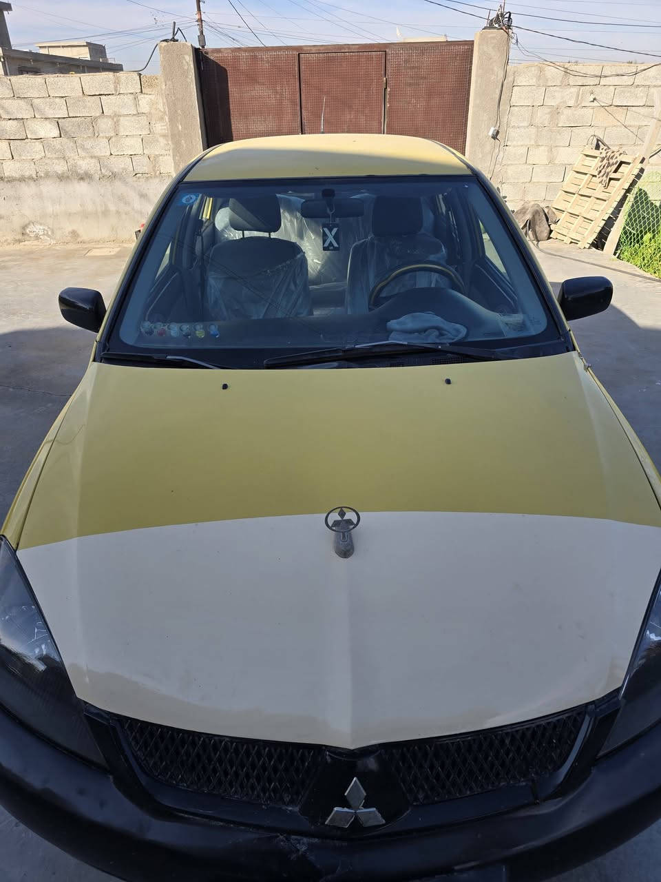 سلام عليكم سياره لانسر 2010 مكينه وكير وحدايه مكفولاات سياره بسمي تحويل مباشر السعر 70 وبيها مجال مكاني بغداد تقاطع النهروان الشراي يتصل رقم صاحب السياره ***********
