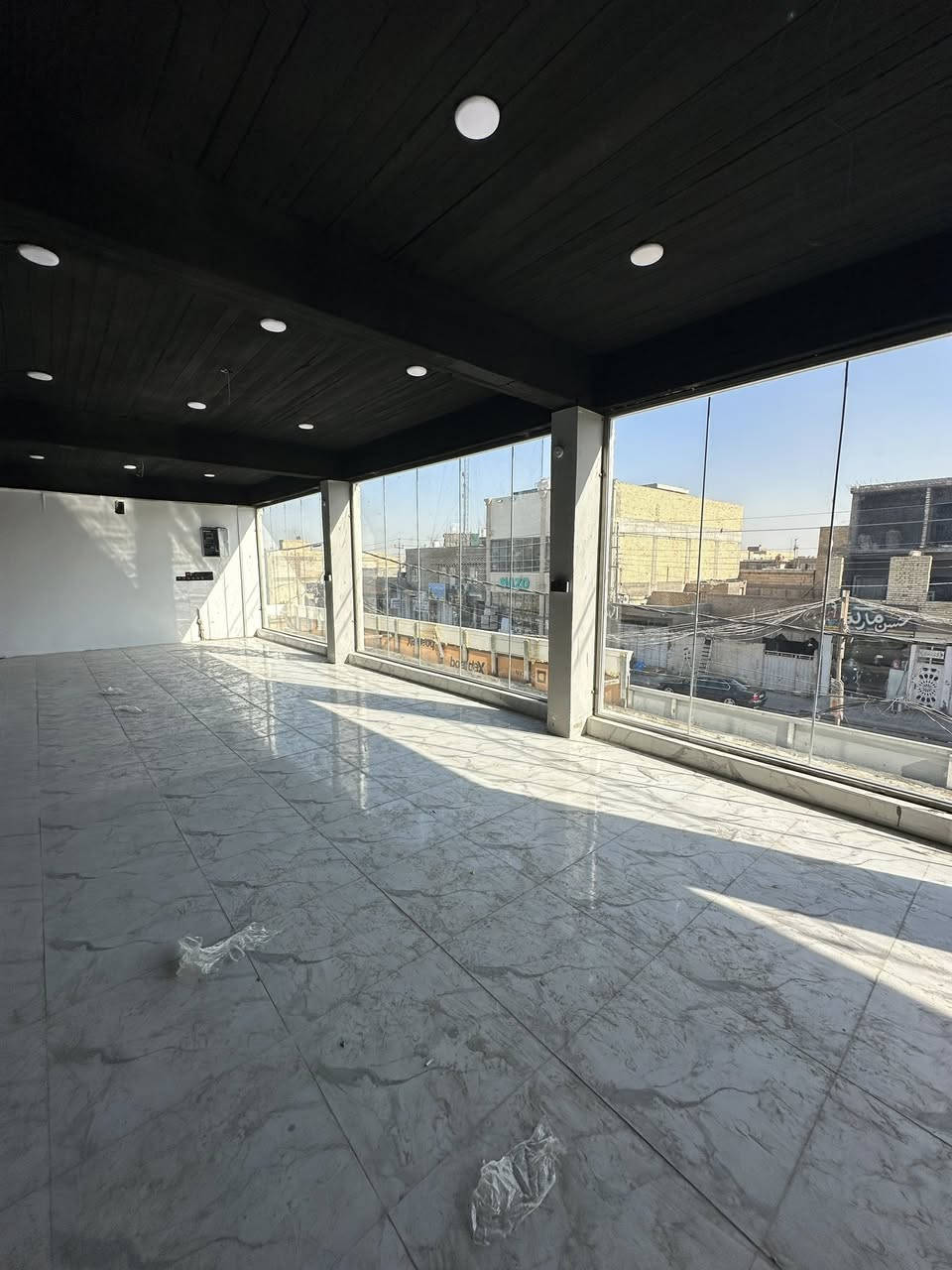 بسم الله الرحمن الرحيم 
مستعدين لتجهيز الواجهات الزجاجيه و القواطع الزجاجيه 10 ملم العنوان: كربلاء المقدسة قرب السفارة التركية 
***********
*********** منتظر عريبي
