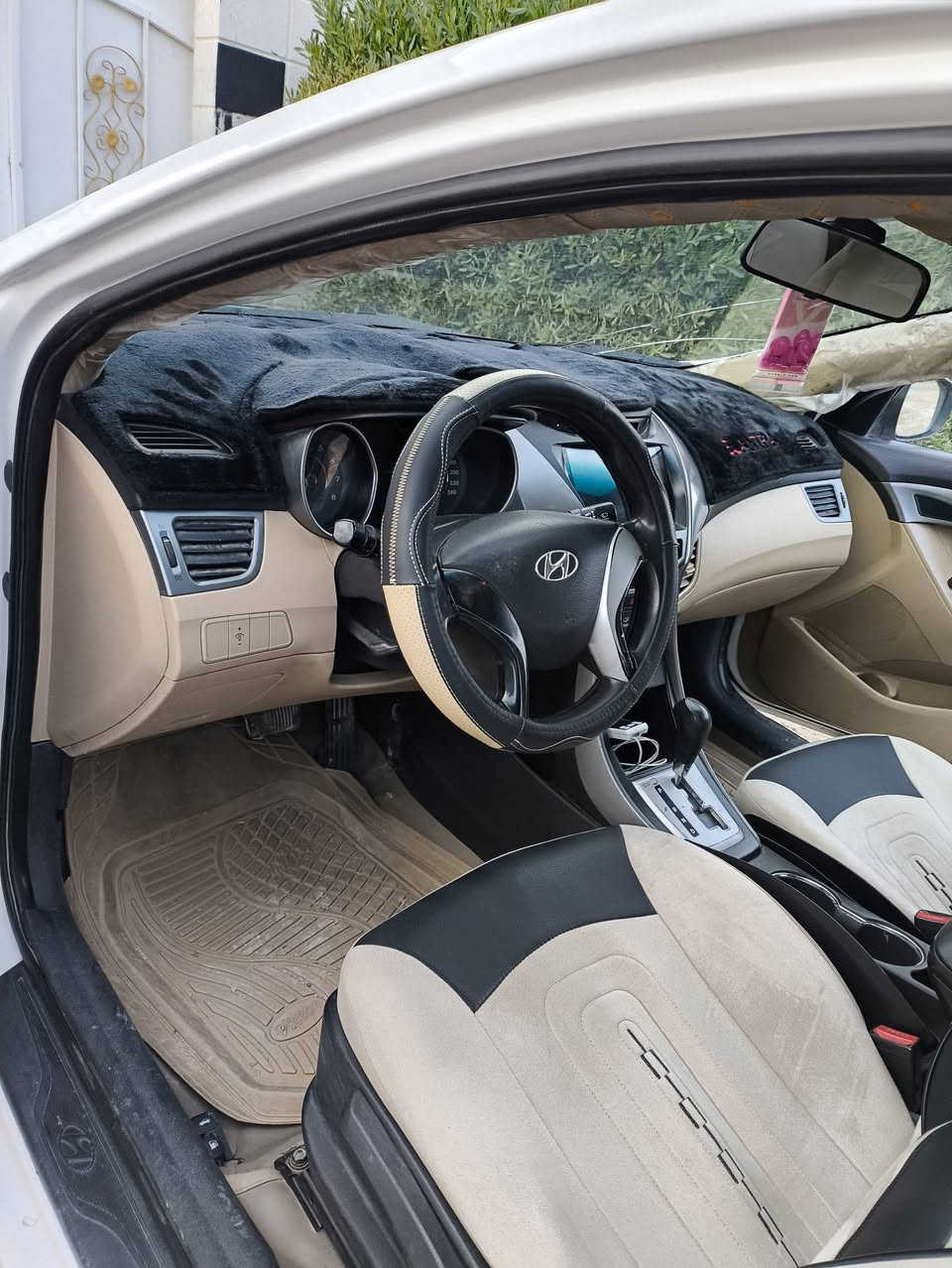 سيارة النترا للبيع
موديل 2012 /  السعر 107

سيارة رقم اربيل دولي هزه جديده وسنويه 2027 السياره بسمي محرك 1600 شرط محرك كير صدر كهربائيات تخم تاير كلها جديد دوشمه جديده/ مكاني تكريت 

 رقم المبايل ***********
