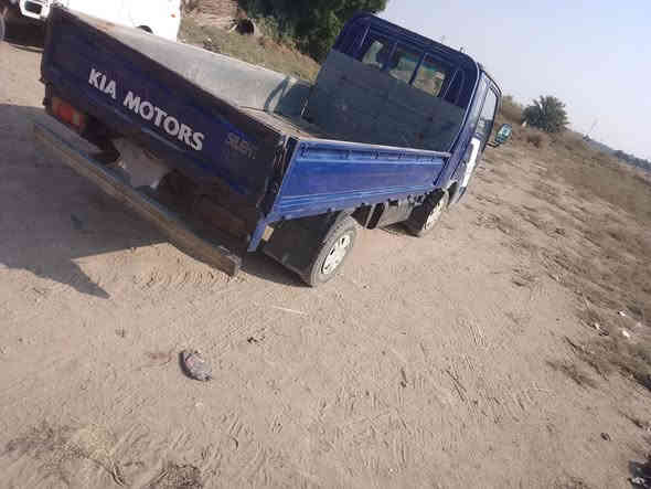 السلام عليكم سياره للبيع ام عيون قماره قلاب موديل 2003 رقم واسط سياره بلاديه رقمي انجليزي مشروع وطني سياره معمره استوها تخم تاير جديد حداديه نظيفه خياسات استوني مشتغلهن سياره ما عايزه ولا برغي ماكينه وقير مكفولت واكسل رقم شاصي مكفولت عنوان النجف قضاء المشخاب اي استفسار اتصال على الرقم ***********
