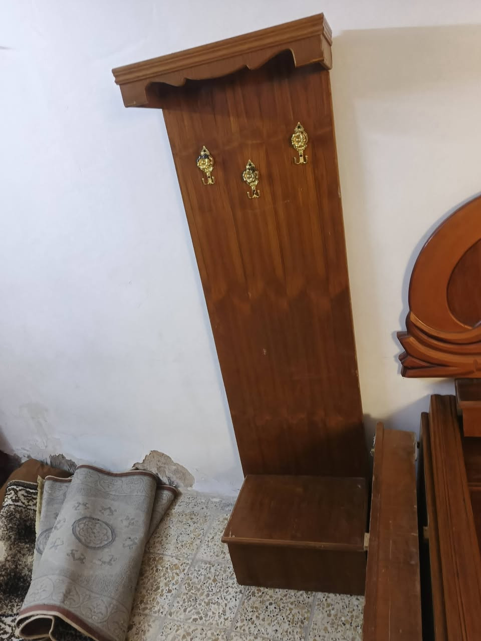 سلام عليكم غرفه نوم نضيفه كلش كامله مابيها ضرر سعرها300 بدون دوشك وي دوشك 225 اليريدها يخابرني مكاني بغداد بلديات المعسكر ***********
