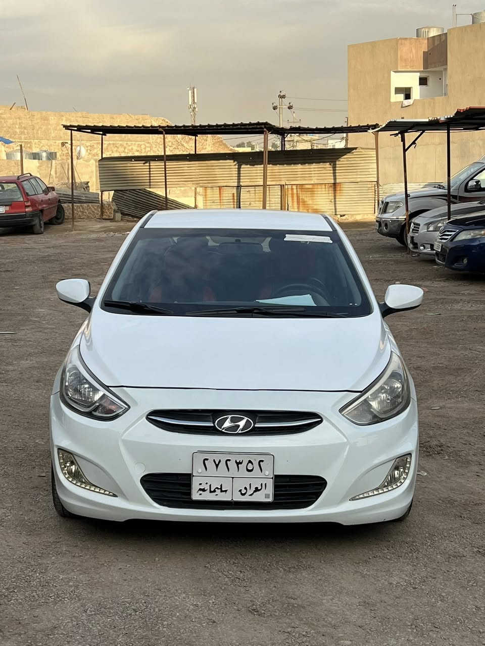 سلام عليكم اكسنت 2017 للبيع وارد امريكي بيها قطعه وحده فقط جاملغ طرف السكن بدون دواخل ماشيه 68 سياره جديده كامله مكمله وشرط التحويل مكانها كركوك سعرها 88 رقم ***********
