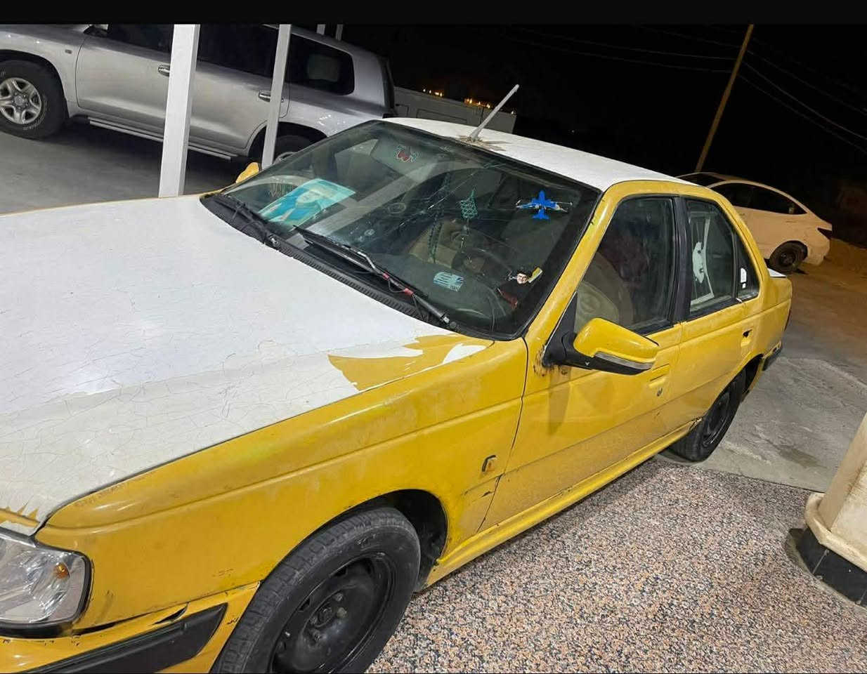 السلام عليكم بيجو بارص مديل13رقم ميسان سنويه نافذه مكان ميسان مكينه وكير مكفول حداديه جديده باتري جديد دينمو جديد سياره حلوه ونضيفه مال بيت السعر 22وبيه مجال الرقم ***********
