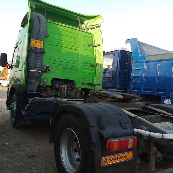 فالفوللبيع بس راس fm12سنويه تنكر دبل تايه شيعار موديل 2000 كله بشرط للتواصل ***********
