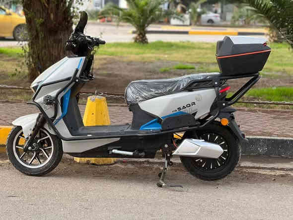 سلام عليكم شباب دراجه شحن البيع ليثيوم شركه الصقر دراجه ((زيرو زيرو غير مستخدم )) اليوم أخذتها وصل المعرض موجود   دراجه ع وضع الشركه زيرو امانت الله ورسوله  تجي وشوف بعينك دراجه عالميه والله 🔥 مواصفاتها. تخبل 

الموديل 2025
البطاريه ليثيوم فوسفات الحديد 
التحويلات 1.2.3
السرعه 85
ملف 2000W
 اطارتً جوبلس 
نشره ليله 
بريكات دسكات دهن هدروليك 
درع حديد 
تشغيل عن بعد 
جهاز إنذار 
قفل ستيرن 
جنطه خلفيه 
مساحه تخزين تحت الكشن كبيره 
أشاير رباعيه 
نضام رجوع ال خلف R
نضام ABS
نضام USB
شاحنه تدعم الشحن السريع  ولايقاف ذاتي 
لونها مميز كلش تجي لونين لأبيض والـ اسود 
الدراجه مشحونه شحنه وحده فقط 
كشن vib
دراجه تخبل والله 

اي استفسار اتصال

***********

العنوان بغداد
