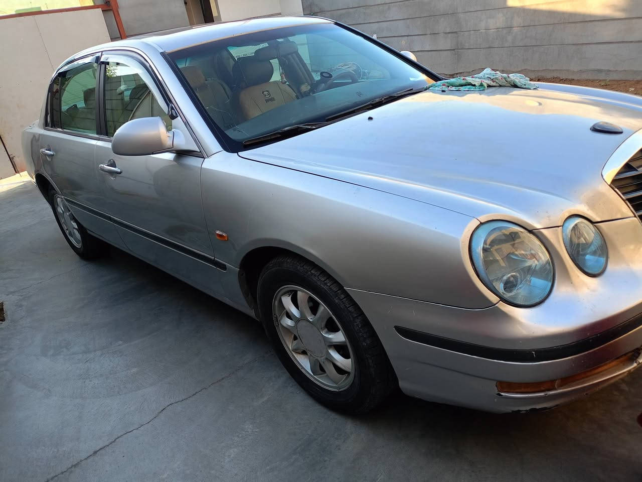 سياره للبيع او المراوس حتى لو انطي فرق 
كيه اوبرس 2004 كير ومحرك ياباني افلون السعر 60 وبي مجال للشراي *********** غير متواجد على الانترنت
