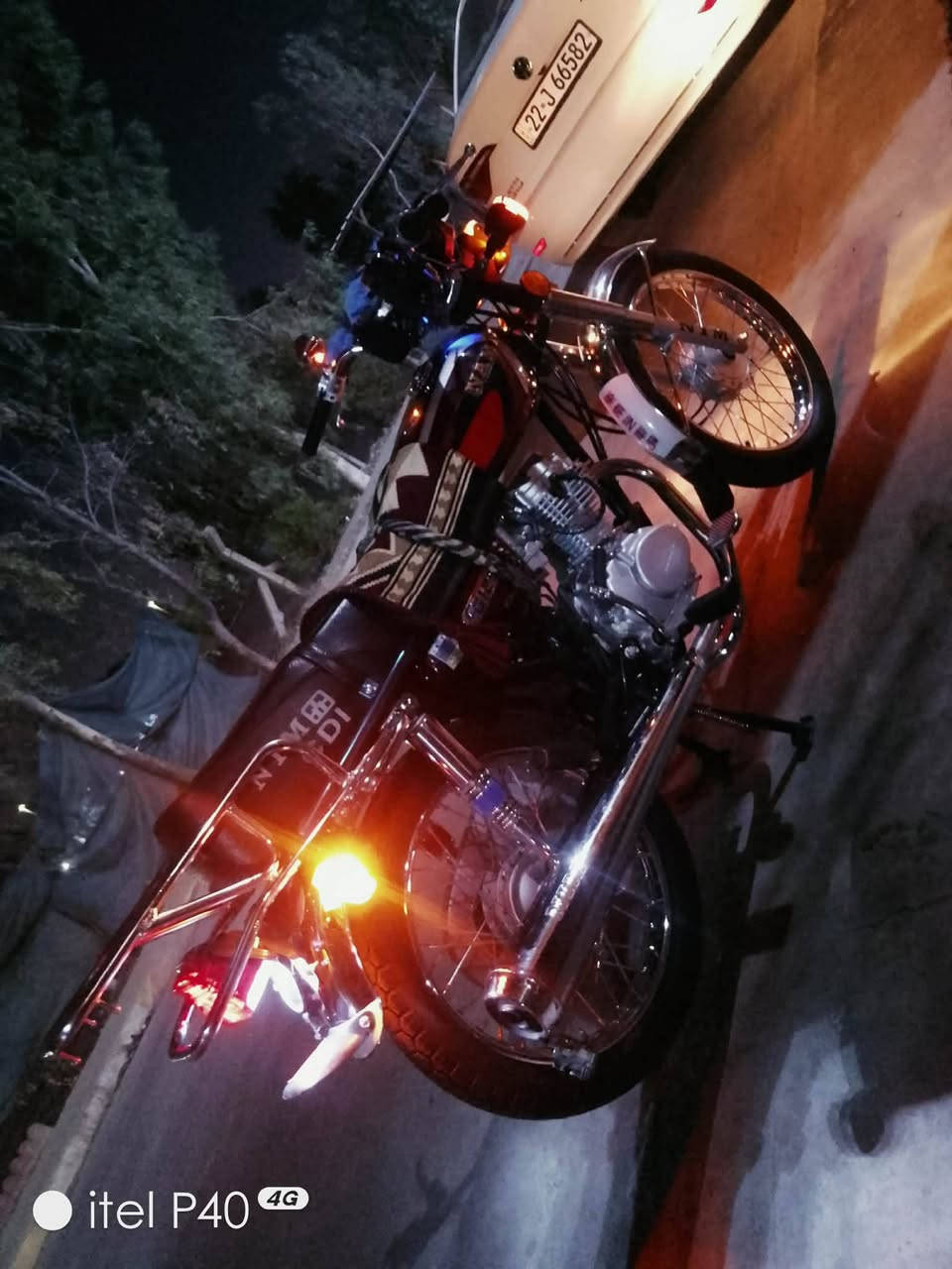 سلام عليكم دراجه مكفوله من طول اللطول موديل25 نامه سعر800وبيها مجال ومراوس بماكس عدله رمبه كون


**إذا كنت صاحب هذا الإعلان وتريد حذفه لأي سبب، رجاءا أرسل رسالة إلى الدعم الفني**