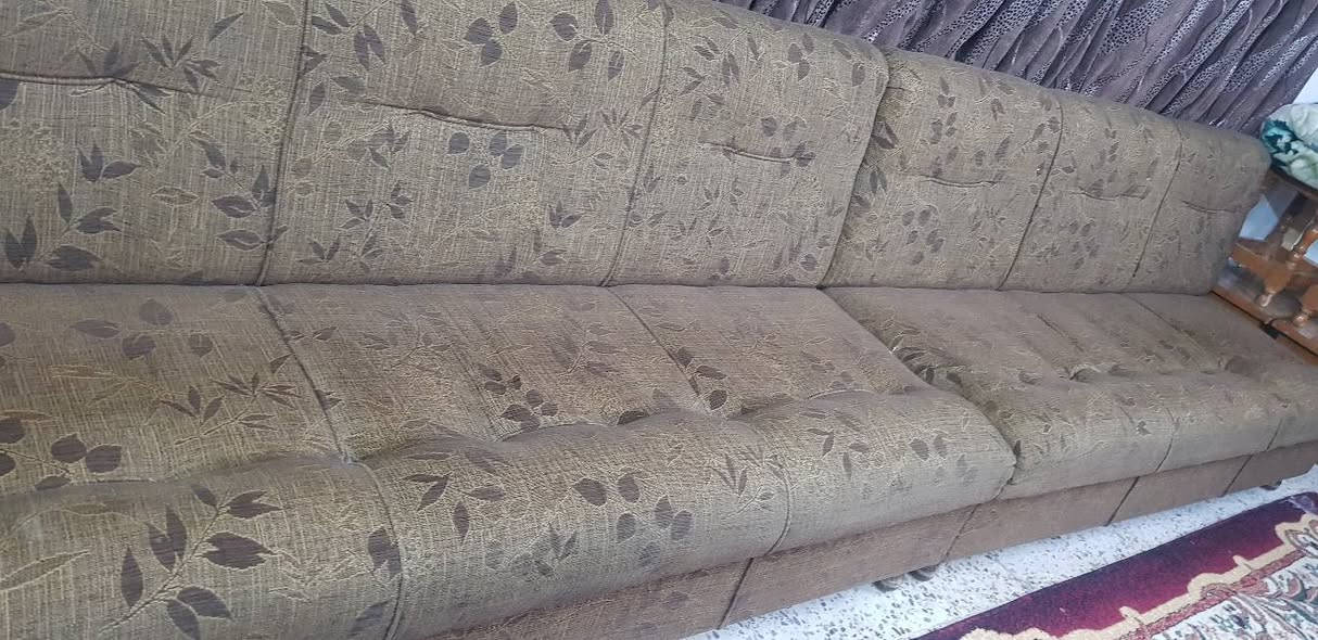 ديوان ١٤ متر عراقي نظيف
السعر ٥٠٠ 
***********
@الجميع
