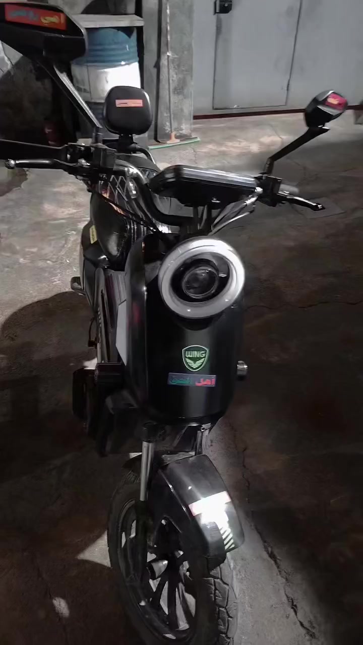 السلام عليكم
دارجة شحن v6 حجم الكبير و المعروف لا يعرف
(ملاحظة فقط بطارية واحدة كاعدة) 
الموصفات  كلو شرط👇👇👇 
5 بطارية مسطرة
سرعة حقيقي 80 وشرط 🔥🔥🔥 
دبل إشارة 🔥
اشاير يمين يسار ❤️
لايت زينون ابيض  عالي وناصي 👌
تشغيل عن بعد بصمة
سويج عدد ٣
بصمة عدد ٢
صندوق وقفل 😒
دراجة مال شركة اخذتها من الشركة
فول موصفات
وكلشي شرط اطلع بي على هذاك جانب وارجع مايخلص شحن
سعر 450 وبي مجال حك جية فقط

الاستفسار واتساب أو اتصال : ***********
***********
