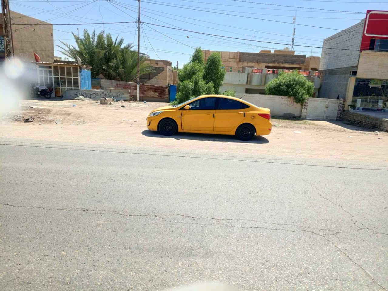 السلام عليكم اكسنت سياره جاهزه كير مكينه وحداديه وتخم تاير وتبريد كفاله مكاني بغداد متوائمه بغداد طبق الاصل دك حاسبه وين ميعجبك سنويه ل29 اصليه ورقام اصليه مكاني بغداد بيه طخه باب السايق موضحه بلصوره 
سعر 42 لمو شراي لايكسر بحلال غيره والله يرزق الجميع 
رقمي *********** واتساب فقط واتساب فقط
