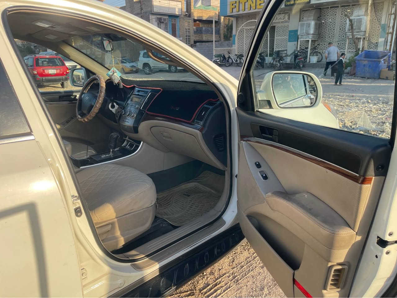 السلام عليكم فير كروز ٢٠١٠ للبيع مستعجل خليجي بيها جاملغ سايق مبدل وشبر بل قبق مال جنطه صبغ كير محرك نضاف تبريد ويه السويج سياره نضيفه وحلوه سعر ١١٥ وبيها مجال قليل مكاني بغداد شهداء العبيدي اي ستفسار اتصل   *********** بغداد, العراق
