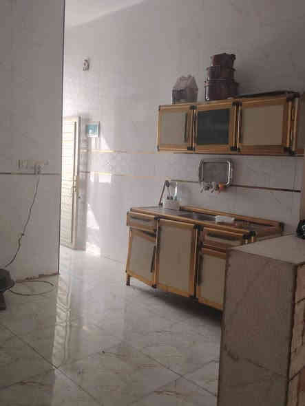 بسم الله الرحمن الرحيم بيت #للرهن المساحه100 متر بناء جديد حي النداء شارع مجمع بيتي عمود 54 سعر الرهن 15 مليون البيت جديد جاهز للسكن يحتوي على غرفه +صاله+مطبخ+استقبال+حمامات خارجيه وداخليه للاستفسار ***********
