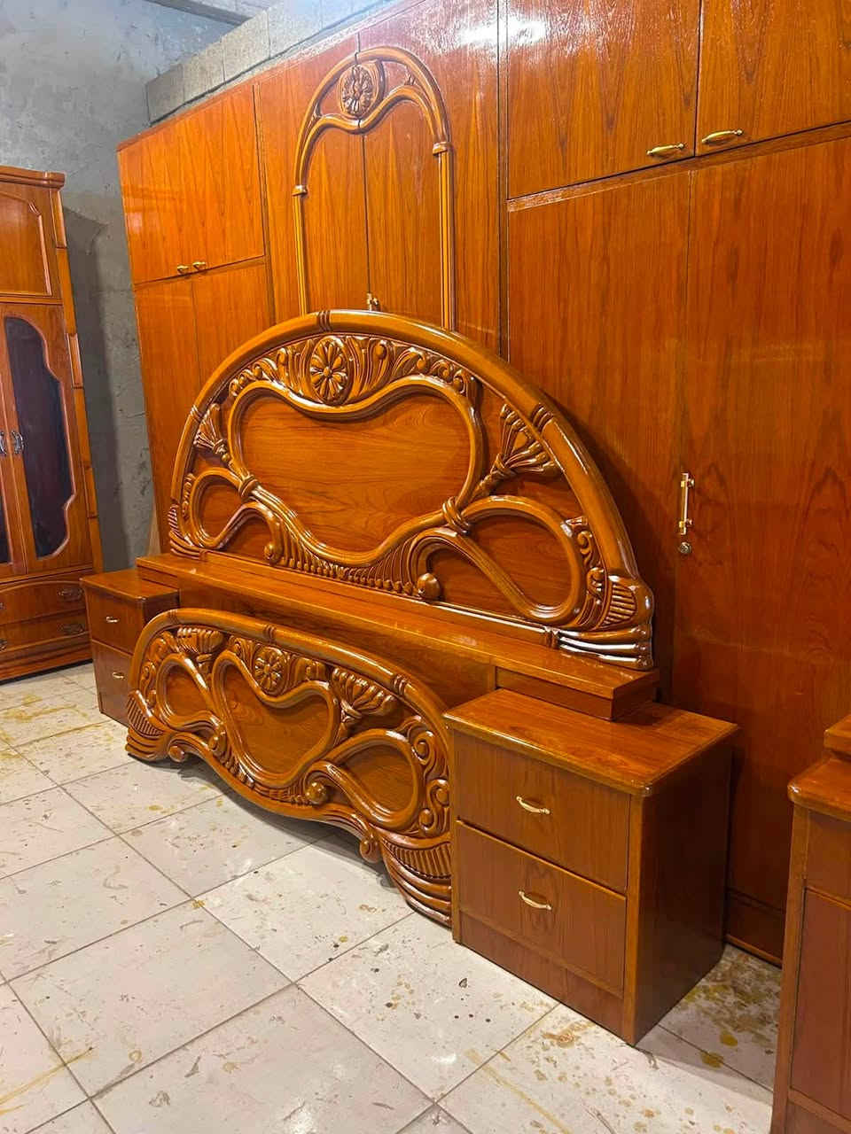 جديدنا 👍🏻🔥غرفه للبيع ⭕️⭕️
6 باب ملحق 🚪صاج موديل كلاسك نقش ظهر الكنتور چمبر شغل توصي ثقيل تكمه⚜️
للاستفسار الاتصال على الارقام 
اسيا 📞(***********)
كورك📞  (***********)
عنواننا موصل 

حي الحدباء سايدين الصديق معرض عمار ابو حمزه قرب كماليات سند ⭕️⭕️

مستعدون لشراء غرف النوم والكناتير الصاج
