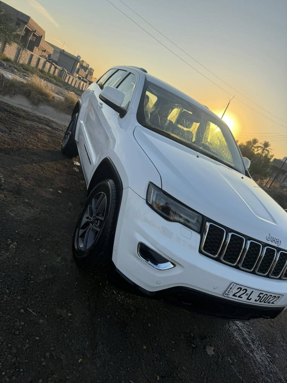 بسم الله الرحمن الرحيم 
سلام عليكم ورحمة الله وبركاته 

سياره جيب كراند شيروكي للبيع 

فئه الاريدو

مواصفات السياره 

مكينه سته 6️⃣ سلندر ٣٦٠٠

فتحه سقف 

بصمه

تحكمات  ستيرن 

شاشه وصطيه 

لدات نهاريه 

حساس امامي 

حساس خلفي

خمسه 5️⃣ وضعيات قياده

دفع رباعي 4️⃣ 

كشنات كهرباء 

تبرين  قطعتين

زراق عله الآيتات

كشنات حظن جلد

ملاحظة 📝 ❌❌(((((السياره خليجيه)))))

السياره موديل ٢٠٢٠

ملاحظة 📝 ❌❌(صبغ دعاميه خلفيه +صبغ دعاميه اماميه )

سعر السياره ٢٨٥

رقمي.      ***********
