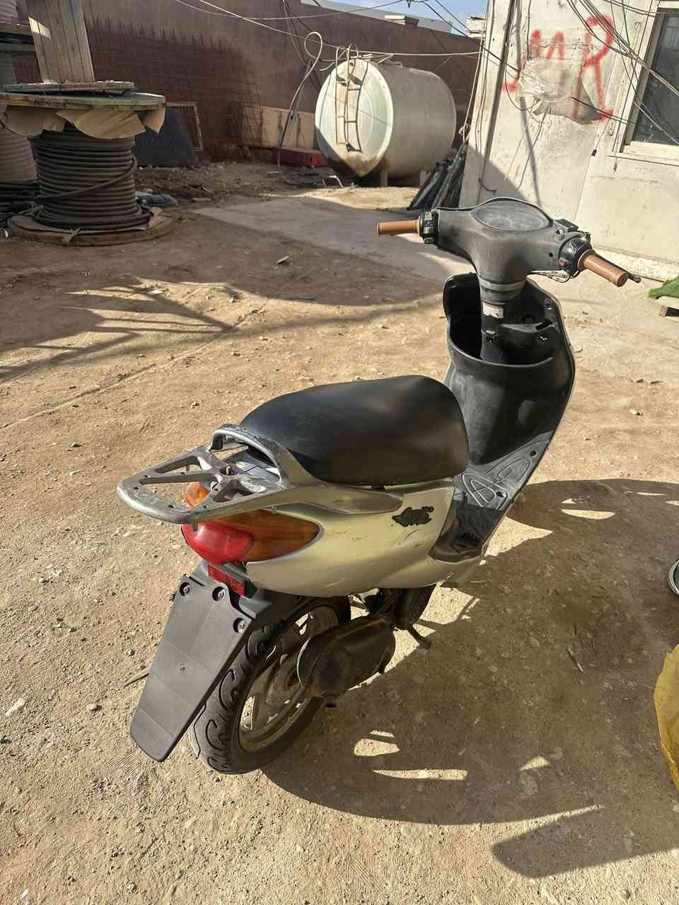 اسلام عليكم

دراجه اكزز  للبيع. (مفتوحه مبدل بيه فقط بستم) 

اشاير شغاله. +. بكلايت عالي ناصي.  مكينه ناعمه نهضتهه حلوو مناقصه شي الدراجه. تحتاج فقط الى سلف.  سعر 450 بيه مجال حك جيه   مكاني ناصريه مركز  شارع 30. رقمي  اتصال او واتساب  *********** وبلخدمه
