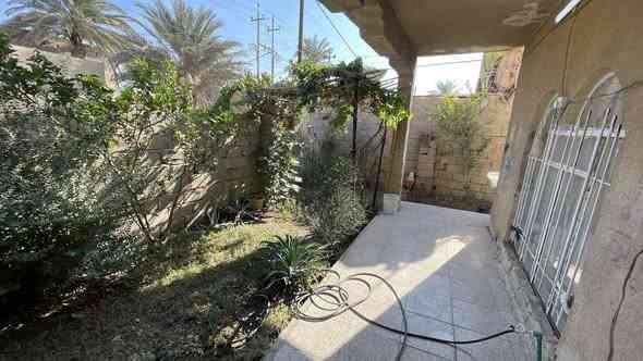 بيت مساحه 300. متر

مكان حي رساله قرب مطعم حماده

واجه 15 نزال 20

ويحتوي:-

على غرفتين نوم

مبطخ

وحديقه

استقبال

صاله

للاستفسار اتصل// واتساب :- ***********
