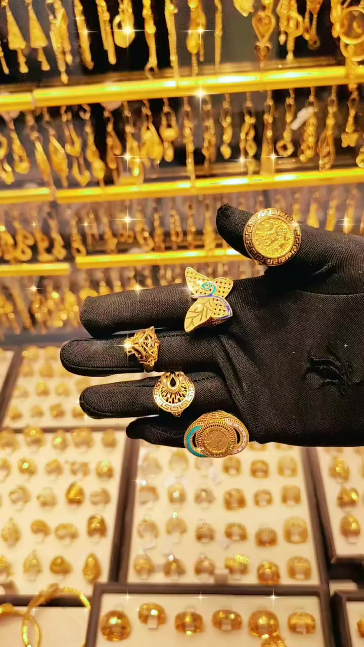 اللهم صلي على محمد وال محمد محابس ايطالي يم صياغة ومجوهرات ابايعلى الفرع الثالث مقابيل أبو حسنين الطرشي سوق الصياغ دخل رقمك بلقرعه حتى تربح ويانه صياغة ومجوهرات أبا يعلى  أسعار مناسبة الاتصال والمراسلة على الأرقام التاليه*********** #كسبلور #hook #كسبلور_exny
