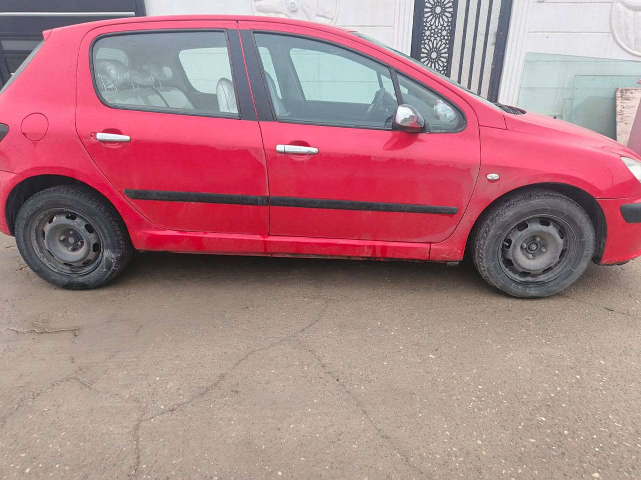 السلام عليكم بيجو  2005 صبغ عام جماليه السعر 45ورقه***********
