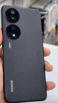 مبايل للبيع اسمه هونر اكس 7 نضيف مستخدم قليل ذاكرته 256 سعره 150 (0786...