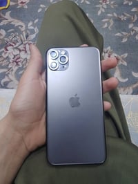 ايفون 11برو ماكس مبدل بي بس شاشاه وشاشاه ثلاث خيارات بطاريته 83وفيس اي...