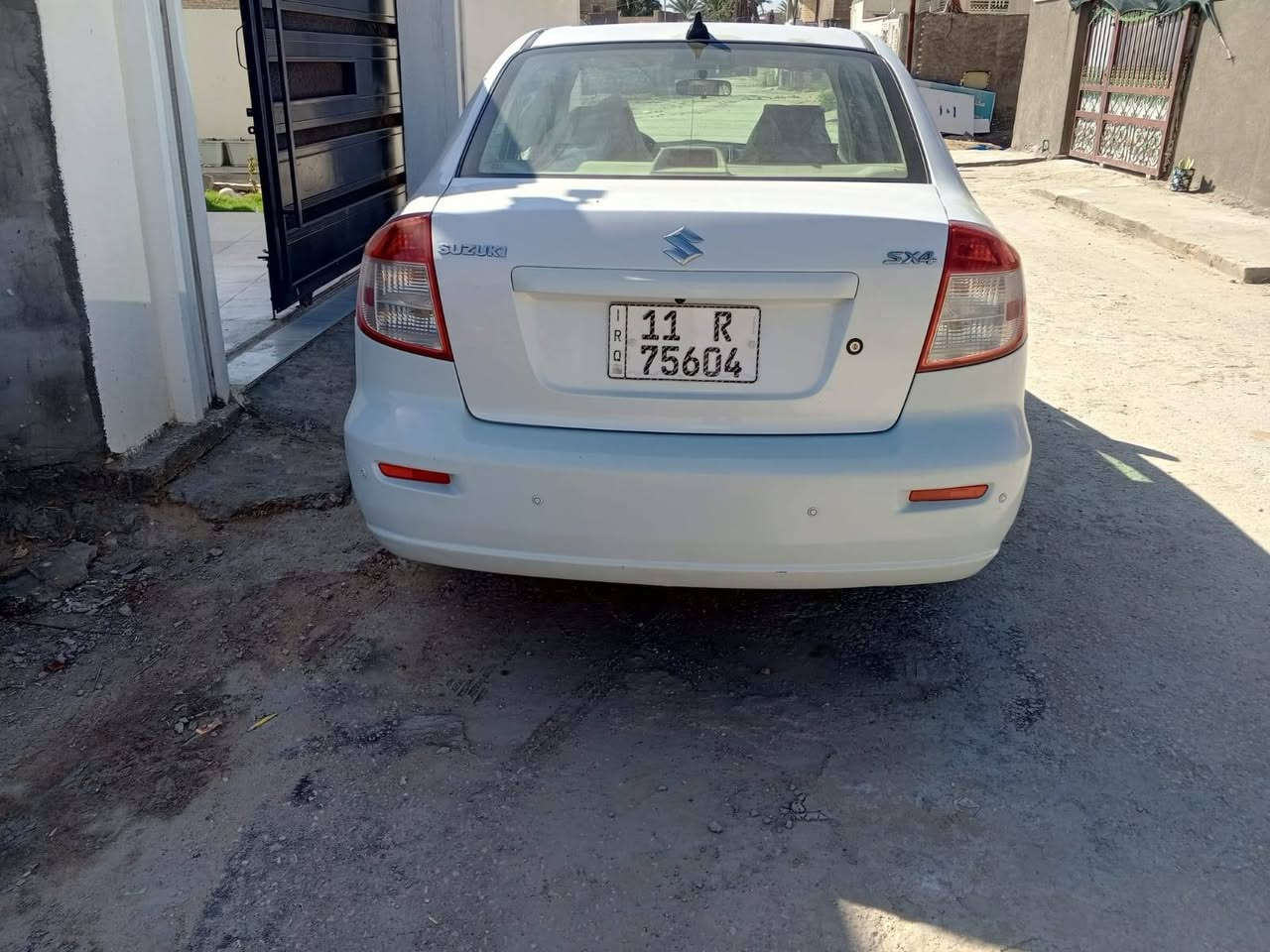 سلام عليكم للبيع سوزوكي موديل 2013 رقم بغداد انكليزي بأسمي تحويل ثاني يوم السيارة كير و ماكينه جبيره حدادية خير من الله كهربائيات كله شغالة تدفئة تبريد ويا السويج بيها قطعة صبغ جاملغ  والثاني  بل خشم مال الجاملغ مثل  ما موضح بالصورر سياره جديده وجاهزه
السعر 78 $ وبيها مجال مكان بابل 
للإستفسار على الرقم خاص مغلق 
***********
