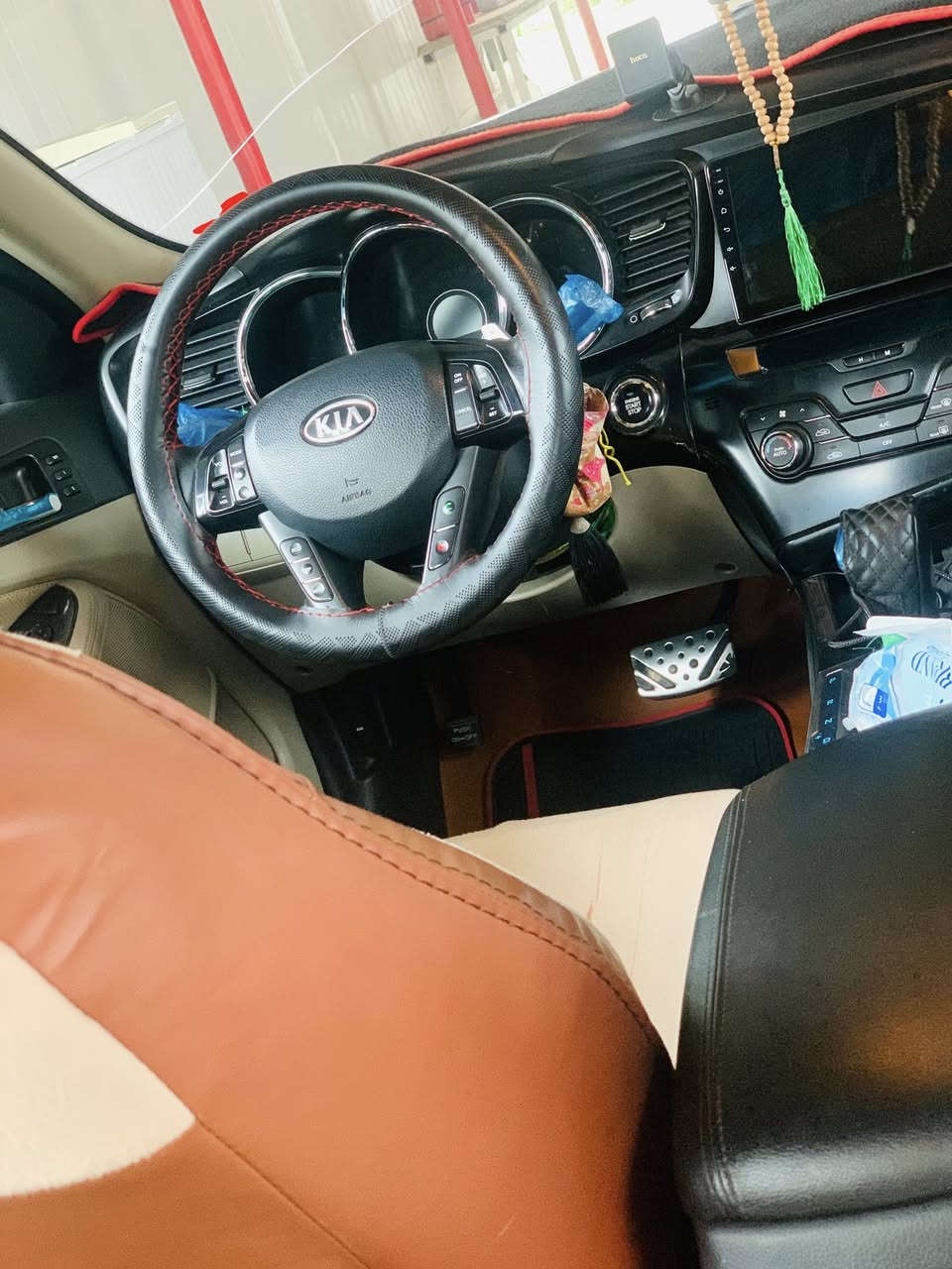 سلام عليكم
كيا اوبتما 2012
خليجي
فول 1/1بانورامه
محرك 2400
دبل كزوز
حساس خلفي 
كاميرا 
لد امامي لد خلفي
تخم تايرات جديد 
انارة KIA بالدوس
نظام ترحيب عن قرب 
اشاير بالمري
مري شفط 
تحكمات استيرن 
شفتات
تبريد قطعتين
ثلاجة بالجكمجة
نظام ABS 
نظام كروز تثبيت سرعه
نظام ECO تنظيم استهلاك بانزين 
بلوثوث/اوكس 
 رقم اربيل بسمي تحويل ثاني يوم 
سيارة كفالة عامة ما عدة الجاملغ اليسر بارد قليل اثر طخة/بغداد ***********
