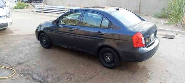 السلام عليكم اخوان اكسنت موديل 2011 السياره نضيفه حداديه تبريد كير مكينه. 1600 كشر نضيف  داخل بيجي ماشيه. 117 صبغ جاملغ خلفي  السياره بيها جراد بنيد وقماره رقم بغداد الدولي تحويل مباشر #الســعر 82 مكان السياره بغداد للاستفسار (***********)
