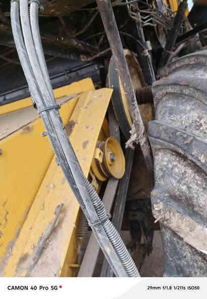 للبيع حاصدة زراعية 🌾
حالة كلش نظيفة وما بيها أي ملاحظة

النوع: (NewHollandت-نيو هولند) 
الموديل: (2017)
الساعه:(3400h) 
الحاصدة مكفوله كفاله عامه ع وضع الشركه 
كير +مكينه كفاله ع وضع الشركه 

✔️ شغّالة 100%
✔️ استعمال خفيف
م/بدون غسل لان الحاصده ماتنغسل
السعر: (نقد وترهم نص المبلغ والباقي بضمان) 
الموقع: (الناصريه قضاء الدوايه )
للاتصال والاستفسار: (***********)
