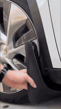 تعبت من الطين والحصى اللي يتجمع كل مرة على جوانب سيارتك؟ 🚗💦
طقم رفارف الطين العالمي Elegant MF-51 يحمي هيكل سيارتك من الرش والأوساخ

مقاس Universal يناسب معظم موديلات السيارات والشاحنات الخفيفة

خامة مطاطية مرنة تتحمل مطبات الطريق والظروف القاسية

يقلل اتساخ الأبواب والجوانب ويخلّي سيارتك أنظف لفترة أطول

يأتي مع براغي تثبيت جاهزة… تركيب سهل وسريع

خلي سيارتك أنظف ومحميّة في كل مشوار

 🛡️✨ 

للحجز والاستفسار 

***********

سعر مع التوصيل 11الف

عنوانك رقم الهاتف
