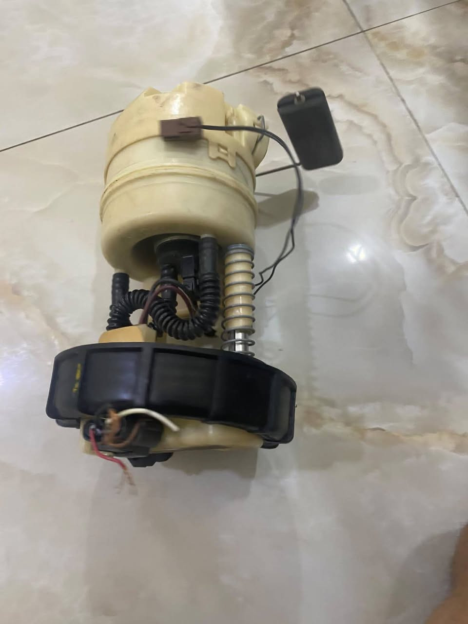 غراض نيسان سنترا تفصيخ
دكشن و كمبريسر و علبه كامله مال فيت بم

مكاني ناصرية مركز 
رقمي ***********
