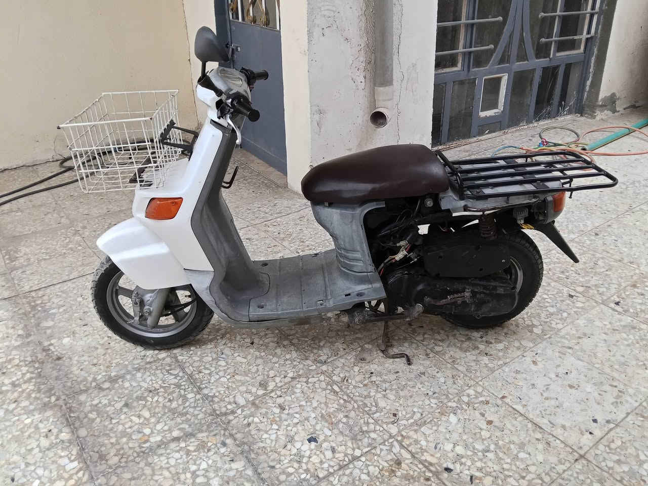 اسلام عليكم عندي هاي دراجه بيكم للبيع شغاله نكره سلف مابيها شي
سعرها 250 هاذ رقمي ***********
