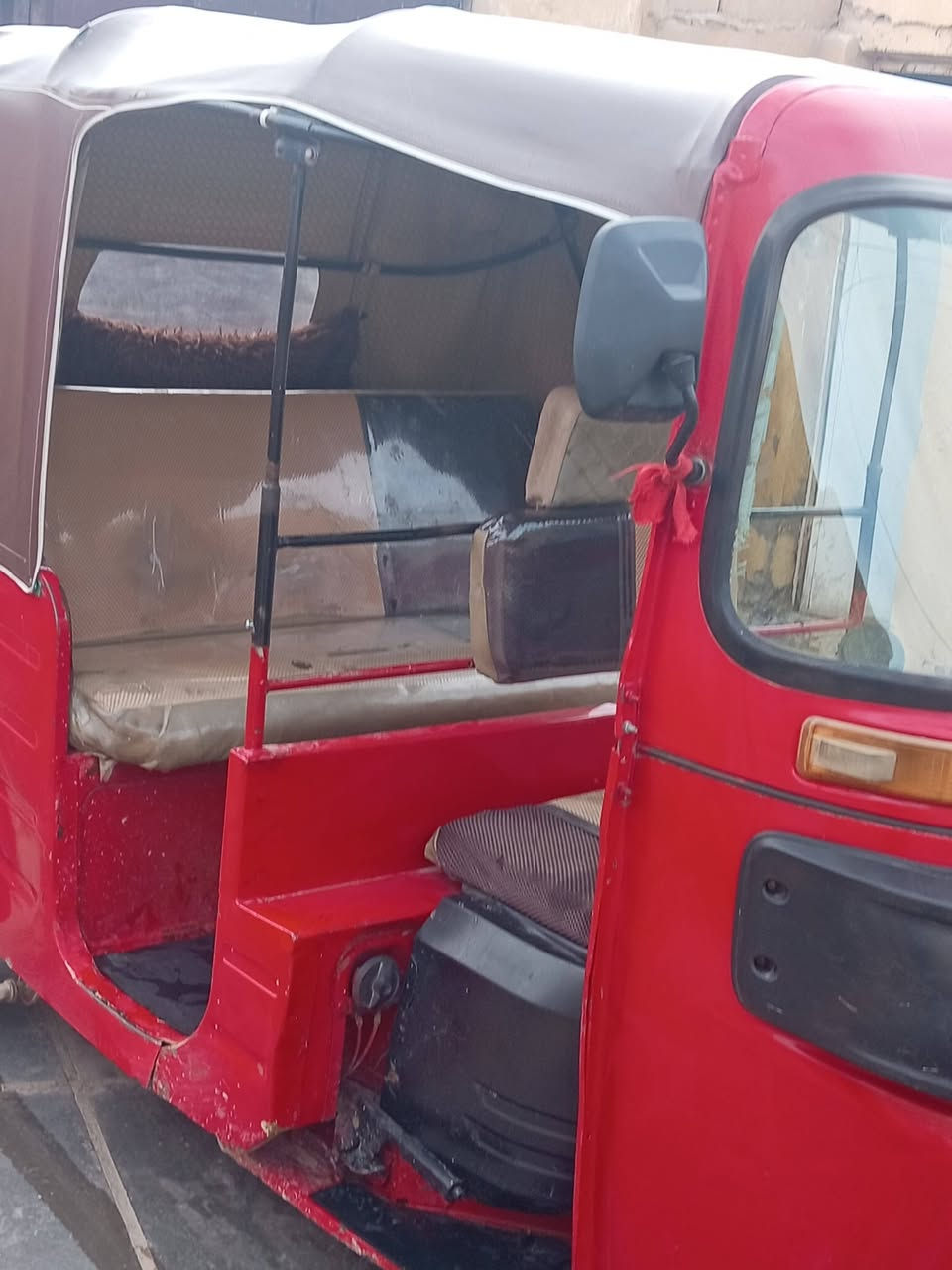 تكتك باجاج البيع أوراق اصولي مكينه كفاله تايرات جداد مديل 17 
الرقم *********** السعر ٣/. ونص
