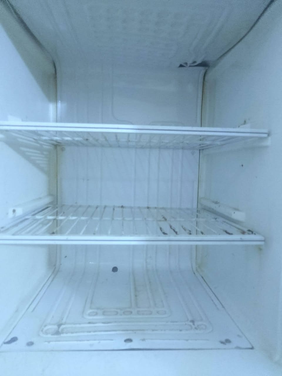 ثلاجه شغاله للبيع سعرة 70
***********
