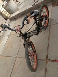 دراجة • للبيع • تحتاج غسيل