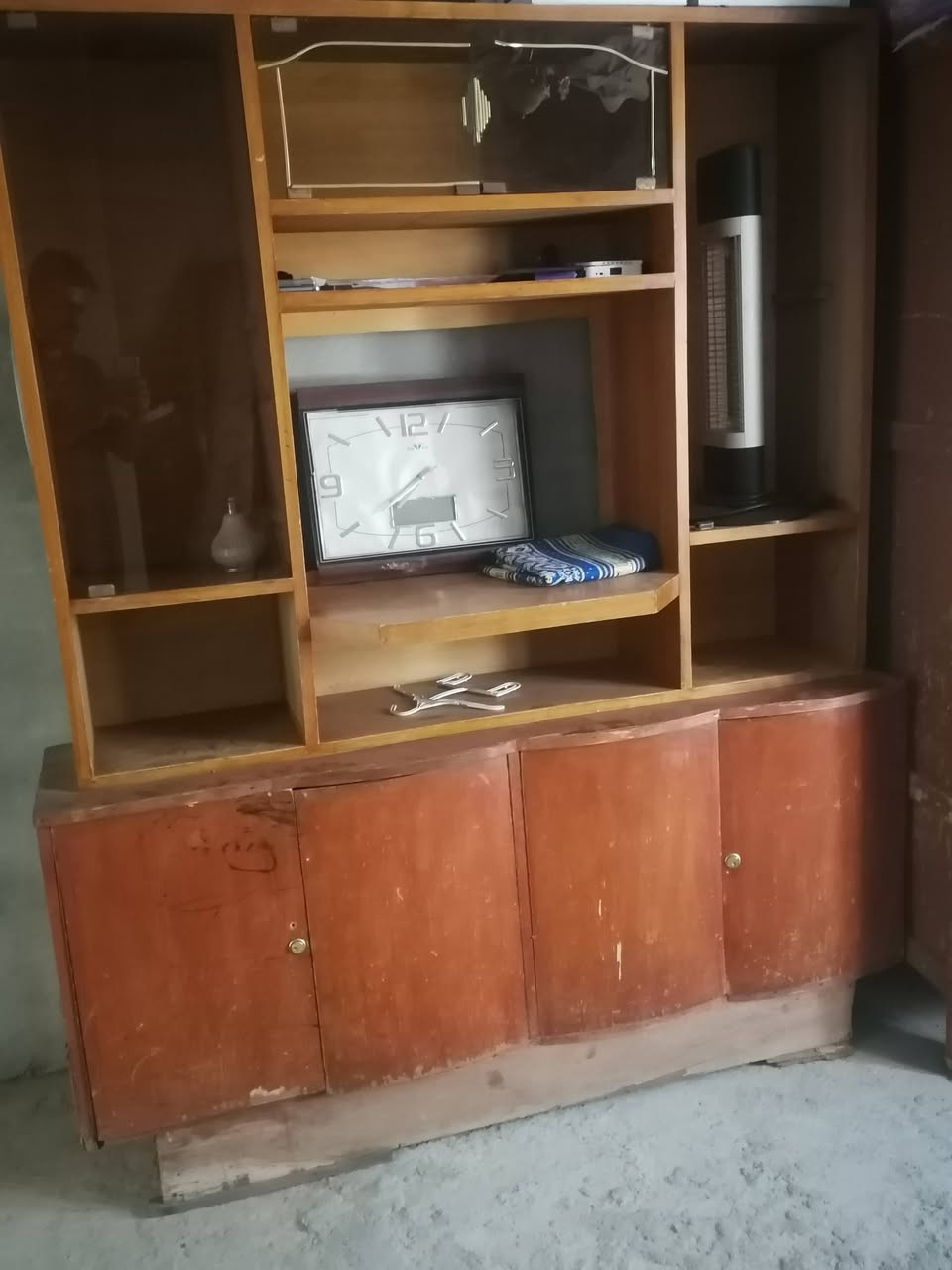 معرض للبيع ٢٥ بي ماجل او مبرده واحد أو نص ماطور جديد شرط كل عيب ما بيهه بس يراد الهه ترتيب اشويه مثل حلفه او بلي قايشهه موجود ٣٥ بي مجال بصيط للاتصال ***********
