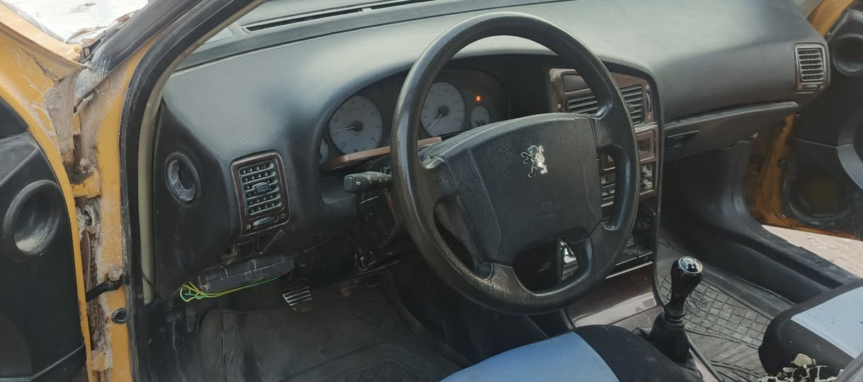 السلام عليكم بيجو بارص مديل ١٥ بابل ألماني 
السيارة كير مكينة جدد تخم تاير السيارة خير من الله
السيارة معروضة بل نجف السعر ١٧ ورقة وبيهة مجال 
السيارة بلا راعي(( انا مكلف بل نشر)) 
اتصل على صاحب السيارة ‏‪***********‬‏
