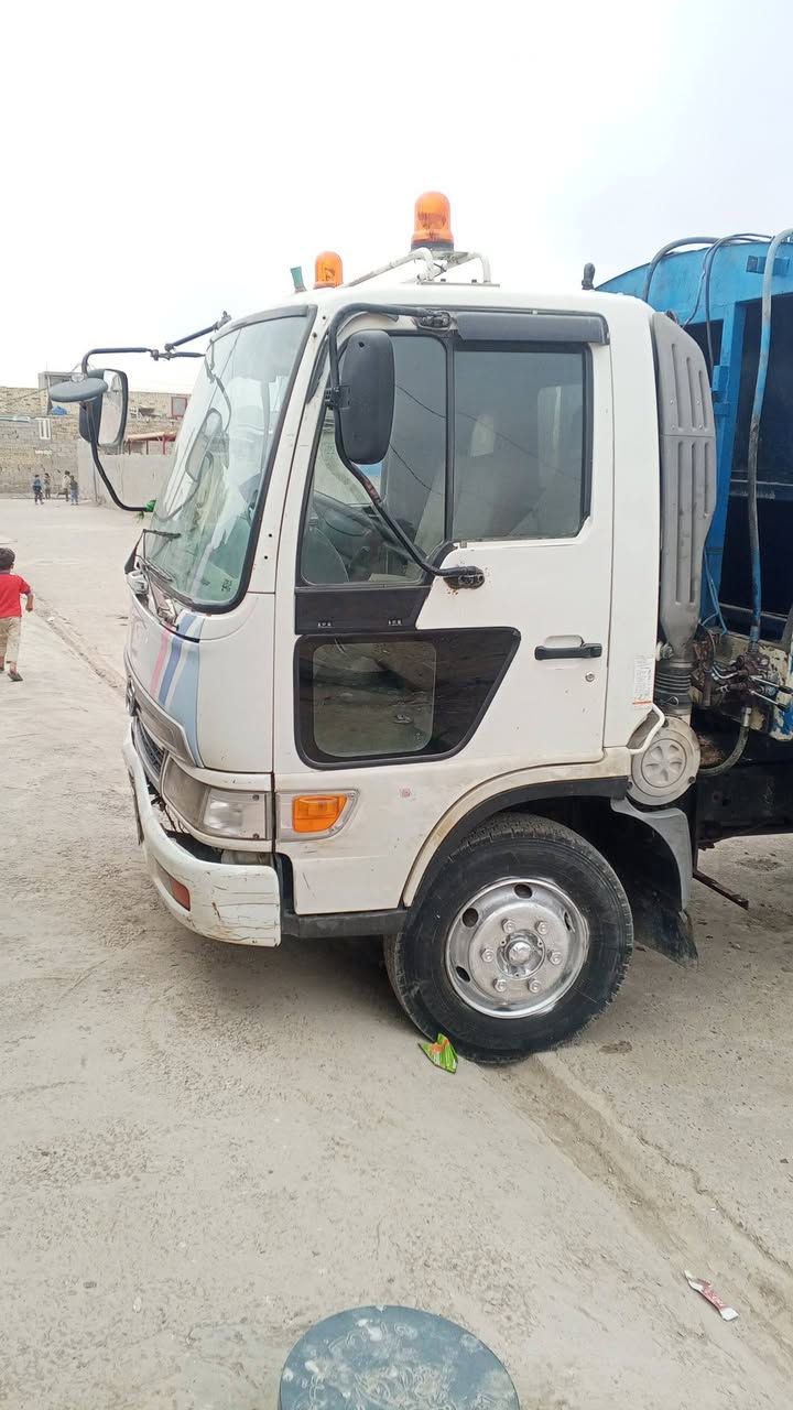 السلام عليكم كابسه للبيع هينو سياره مكفوله مكينه وكيروكسن شاصي رقم بغداد الهاتف *********** مكان بغداد
