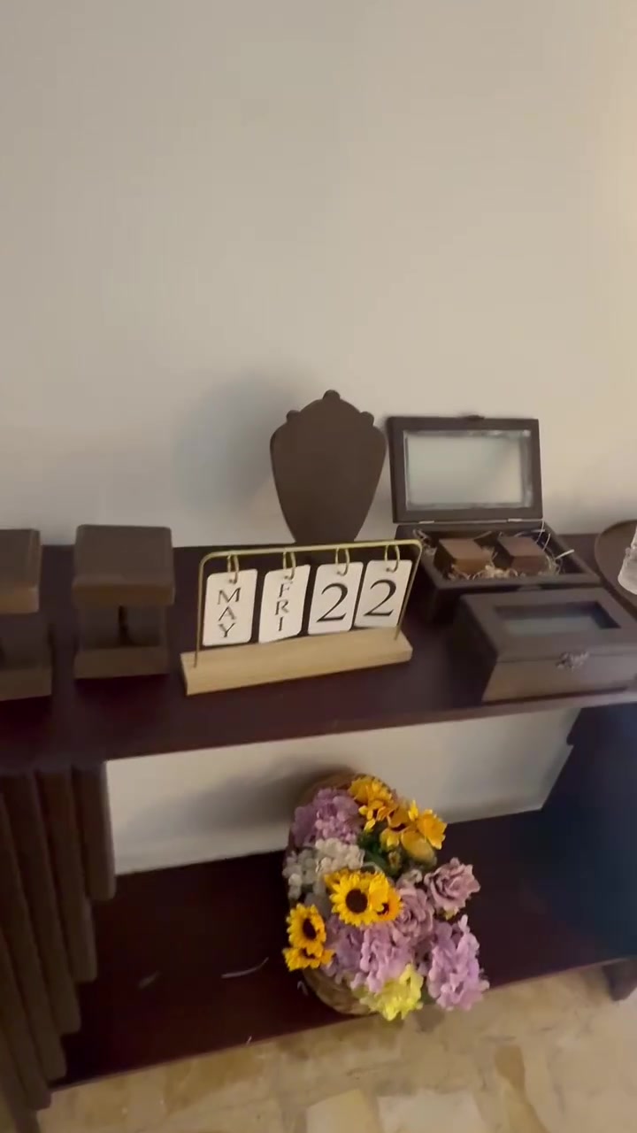 للبيع توصيل داخل بغداد فقط ***********
شرط تكمه الخشب درجه اولى مستعمله 3 مرات  شازلون منحني 
اتصال ما متواجد على النت دائما
