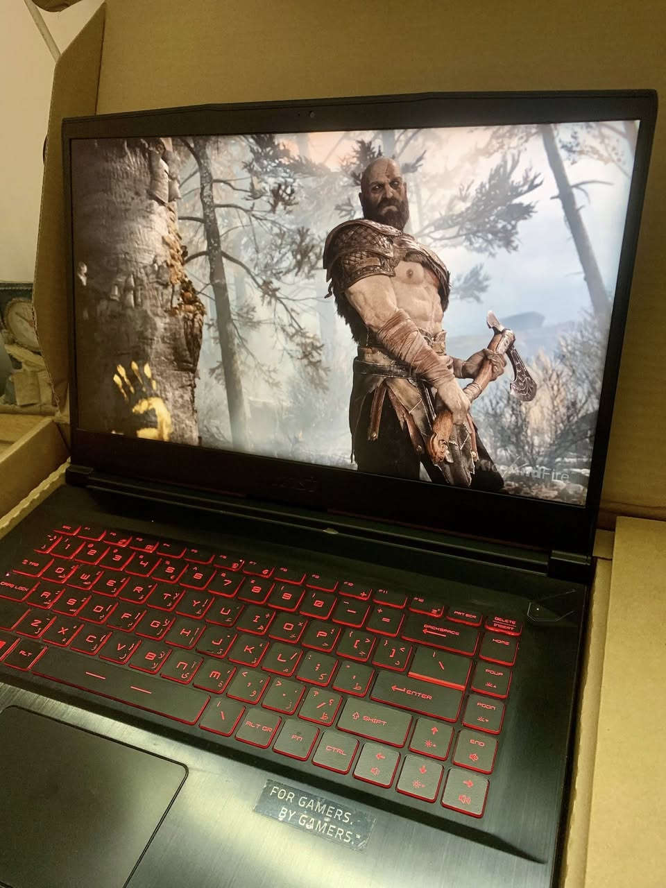 السلام عليكم لابتوب الكيمنك من Msi فئهGF 65 الحديثه
لابتوب بالكارتونه شرق اوسط عربي اصلي وكاله مضمون من الخلل
ياتي بمواصفات 
شاشه حجم ١٥ انش بمعدل تحديث ١٤٤فريم الوان داينمك 
Enhancement ips
معالج ممتاز من انتل 
Core i5-11Th Gen H - 4.90GHZ 
الجيل الاحد عشر من فئه H للاداء الثقيل طبعا 
كرتين شاشه الأولى مدمج من انتل UHD والثاني من
Nvidia RTX 3050-4GB 256 bit DLSS 
كرت خرافي
رامات تم تطويرها الى 16GB وقابل للتطوير
هارد 512SSD قابل للاضافه 
كيبورد ضوئي وصوت ستيريو اكيد محيطي
البطاريه ساعتان استخدام 
اللابتوب مناسب لكافه الكيمنك و المونتاج و الهندسه 
السعر ٧٣٥ الف فقط
بغداد ويوجد لكافه الأماكن
تواصل***********
