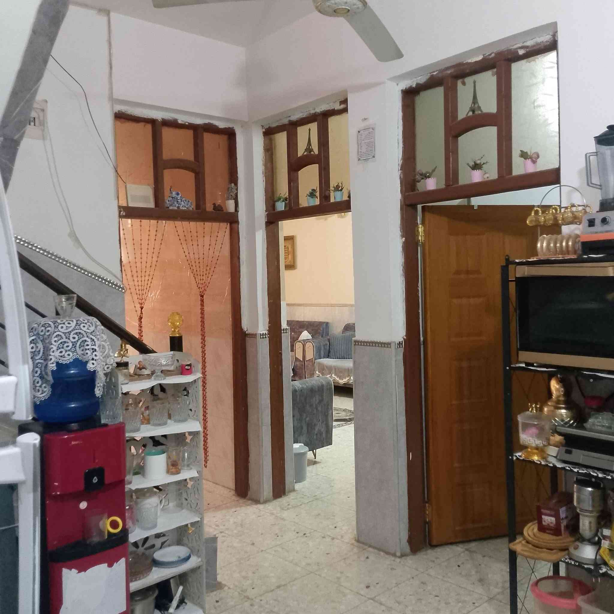 السلام عليكم بيت للبيع الزعفرانية نهاية شارع المعهد زراعي سند25وكاله ام الصوره المساحة 100متر واجهه 7ونص نزال14 طابق ونص كامل من كلشي أي نقص مابي شارع تبليط غرفتين نوم والغرفه الثالثه على النص خدمات كامله وياه 3تانكي مي وماطور وسخان ءءءءءءءء
ينباع ويه الاثاث أو بدون اثاث السعر 90 للاستفسار الاتصال واتساب ***********
