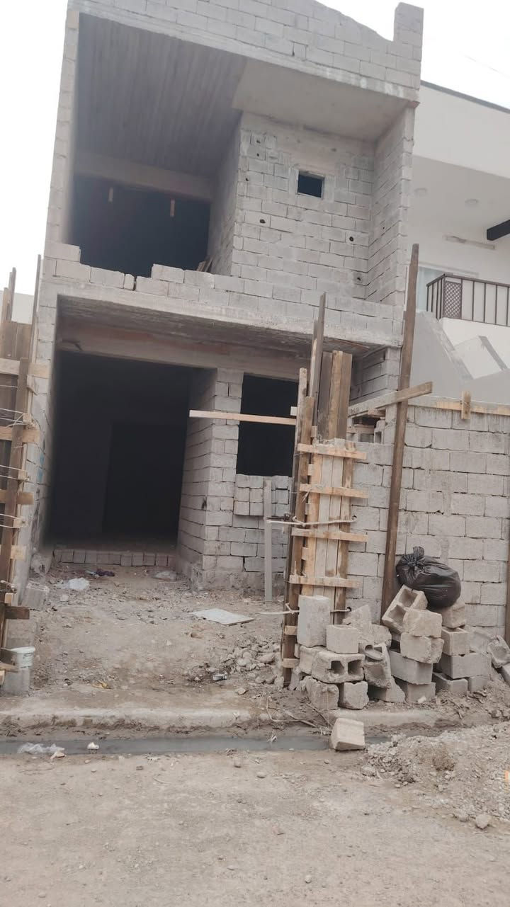 دار 100قاطين هيكل للبيع تحت انشاء تاخد مفتاح كامل بناء صفر تاخد مفتاح موقع راقي خلف حلويات حلواني مقاطعه 49دار رقم ليث طابو ***********
