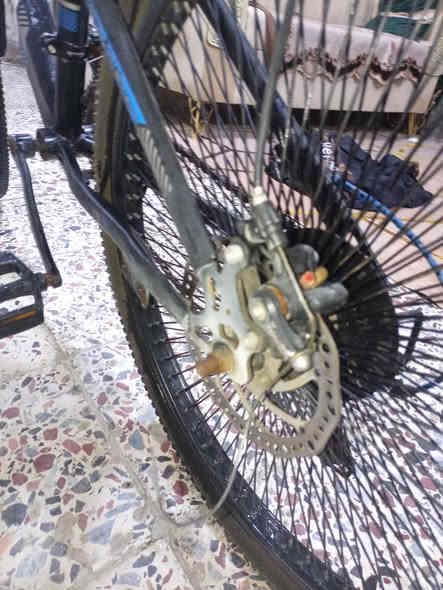 السلام عليكم بايسكل للبيع نوعيه سوميكي ايطالي اصلي  7سرع خلفي و3سرع امام ابركات شغالاتوالمكاين شغلات البايسكل مابي اي نقص السعر 75 وبي مجال الاستفسار علئ هذا الرقم ***********
