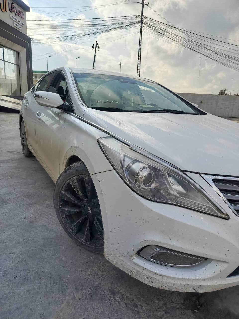 مراوس فقققطط!!!
هونداي ازيرا 
موديل 2013
لون ابيض 
محرك : 6v 
رقم اربيل جديد ✅ 
شرط التحويل 
تبريد ثللج 🥶 
تدفئة نااار 🥵 
المواصفات : 
كير توماتيك 
جامات كهرب 
تحكمات استيرن 
كشنات كهرب 
اشاير بالمري 
اشاير ترحيب 
ويل كروم اسود 
هنبريك رجل 
شاشة كبيرة 
كشنات هيترر 
وبعد بيها مواصفات معروفة الازيرا .......
‼️ الضرر ‼️
بيها مكانتين بارد + نص جاملغ الكدام اليمين صبغ ( شرط ) بدون دواخل نهاااائي!!! 

📌 للاستفسار الاتصال على الارقام التاليه : 
*********** اسيا 
*********** كورك 
* ملاحضة : " رقمي الاسيا " بي واتساب ✅ 👍
