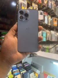 آيفون 13 برو  ذاكره 256 جهاز نضيف  محلقات كامل  سعر 350  رقم 077440794...