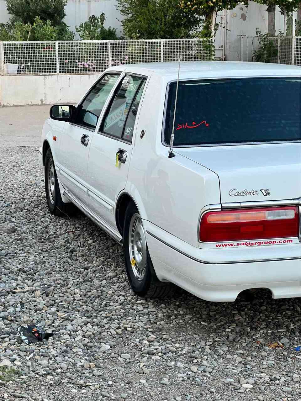 سەرەتا بەناوی خوای گەورە
نیسان سدریک بۆفرۆشتن
260 هەزار ڕۆشتوە بەشەرتی بۆنی شەریکە
ئاڕم پلاستیک هەولێر سەنەوی لەگەڵە
بێ ساردە کوت دەعامی بۆدەعامی بەشەرت
مۆدێل  2001 ناوسور محەسەن 
چوار تایەو ویلی تازە ی لە ژێرە
لۆک لۆک بەشەرتی هە موشتێ 
گیڕ مە کینە ئە کسل گاردن بەشەرت
تەقەوڕەقە کارە بای هەموی بە شەرت
یە ک پارچە پەمپ بێ لێدراو بێ ناوگرتن
سعری  65 گەڵاو معامەلەیەکی زۆرکەم 
شوین پیرەمەگرون
***********
*********** السليمانية, العراق

