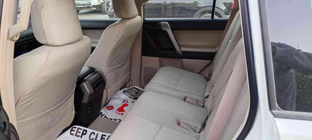 برادو ٢٠١٣V6 للبيع  
دبل تانكي هوك خلفي سبير تعليك فتحة بصمة مري شفط فور ويل ٧ راكب تبريد ثلاث قطع ثلاجة بالفرس بصمتين اصليات تخم تاير برجستون السيارة جديده لوك ماشيه ٢٢٣ الف حقيقي ع ايد وحده مابيه اي نقص ترايها مال ٢١ بيها صبغ جاملغ امامي ايمن اثر طخه بسيطه بدون داخل وبيه بارد بالجاملغ الخلفي وحافة الباب فقط
رقم بغداد  الجديد ب اسمي
 مكان السياره جميلة
السعر 280$
***********
