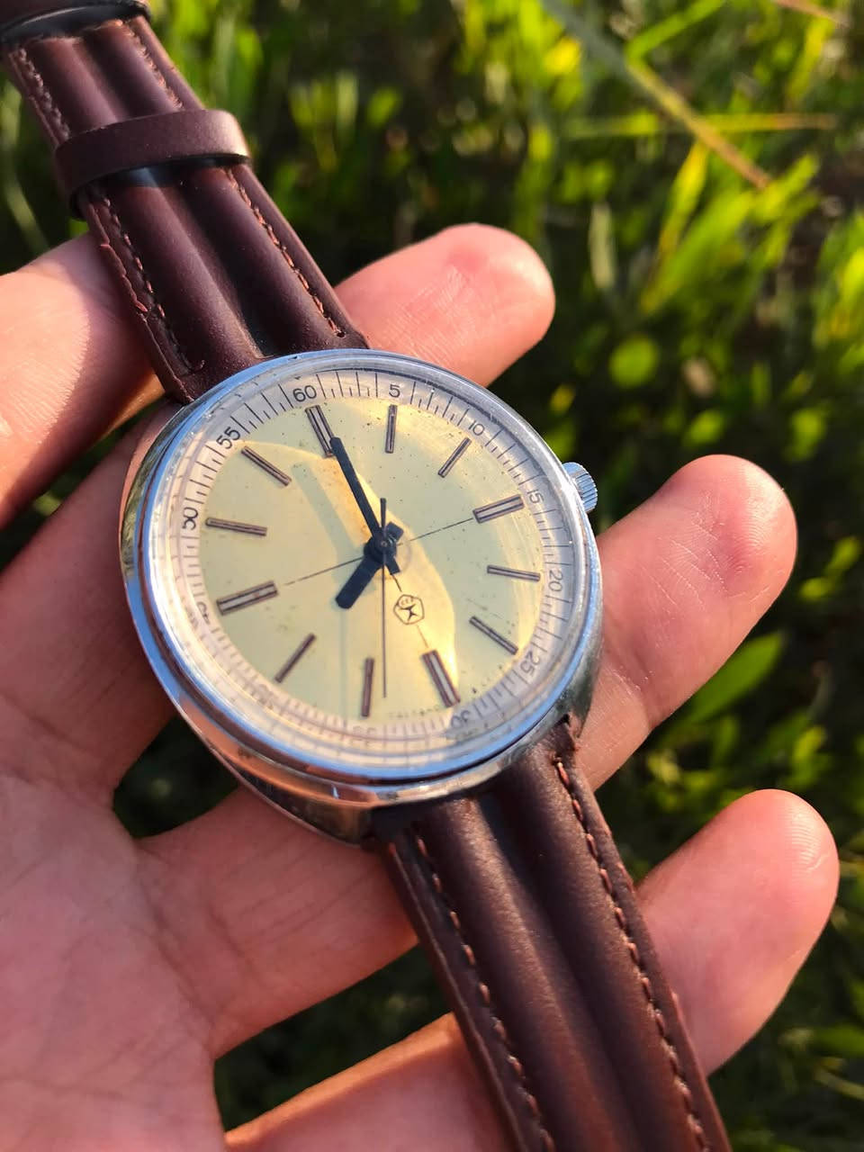 تحيه طيبه للجميع.
رايكتا/// Raketa //
نصب تكويك روسي دولي قديم 
انتاج سبعينات// مكينه خاصه 
١٧ حجر // القطر ٤١ ملم // دوليه
النظافه عاليه // السير مستبدل 
السعر ٧٥ الف مع التوصيل


**إذا كنت صاحب هذا الإعلان وتريد حذفه لأي سبب، رجاءا أرسل رسالة إلى الدعم الفني**