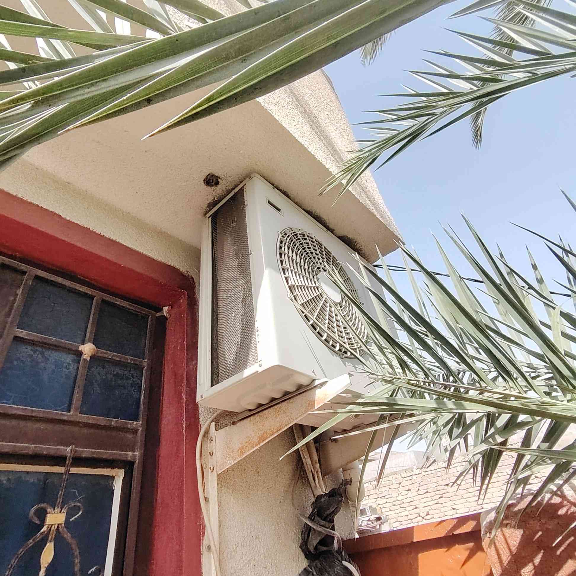 سبلت اواكس عمودي للبيع عله وضع اشركه ماداخل تصليح ابد وتبريده تجي وشوفه ابعينك ***********

