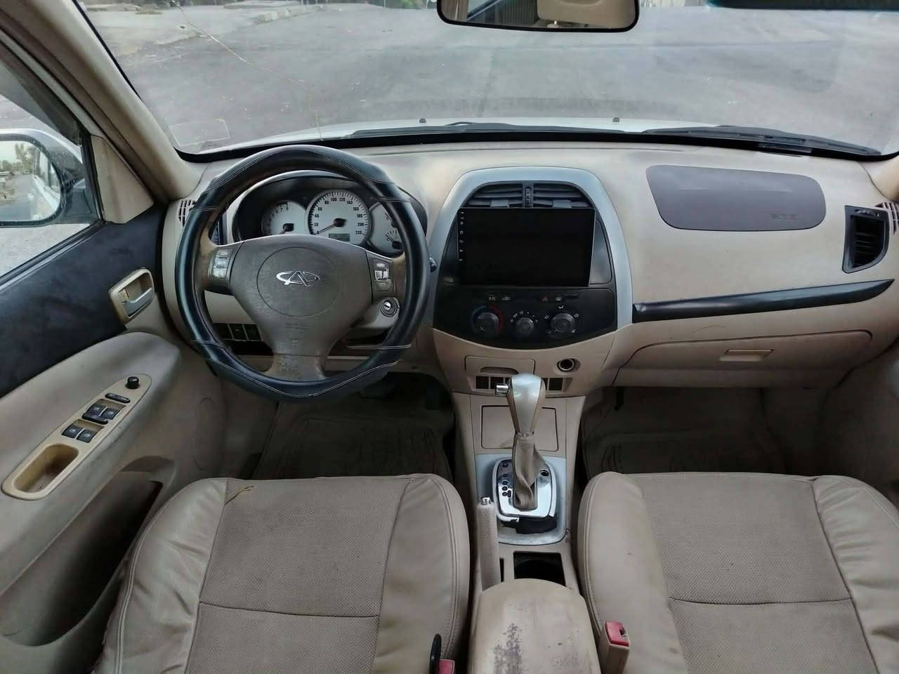 شيري تيكو
الموديل 2011
بغداد سنوية 2030
السياره بسمي
شرط التحويل

المحرك حجم 2000شرط
الكير اوتوماتيك أبو القفل المرغوب
تبريد شغال شرط
تدفئة
جامات كهرب
سلايت كهرب
السيارة كامل مواصفات
السياره ترهم بيع و مرواس بتكسي 
مكاني موصل
السعر 70وبيه مجال 
***********
